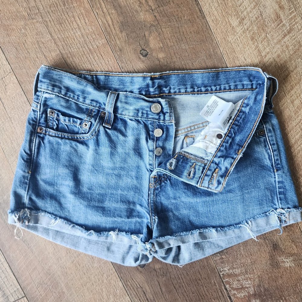 Levi's 501 Cut Off Cuffed Denim Shorts Y2K Circa 2010 Size 26 - Picture 2 of 5